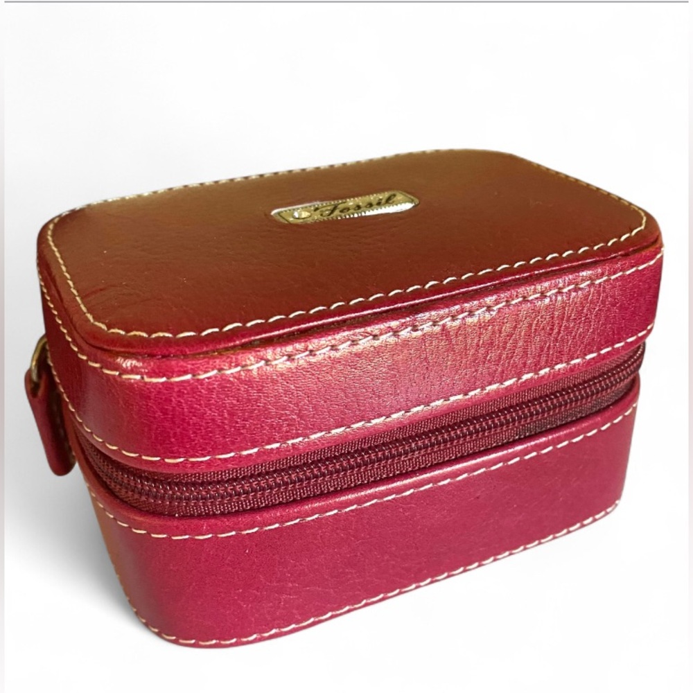 Fossil Red Leather Jewelry Box with zip around closure ring necklace and earring